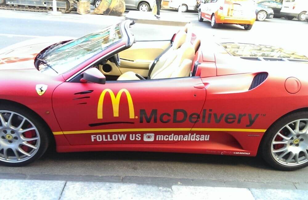 Ferrari McDelivery / imgur.com