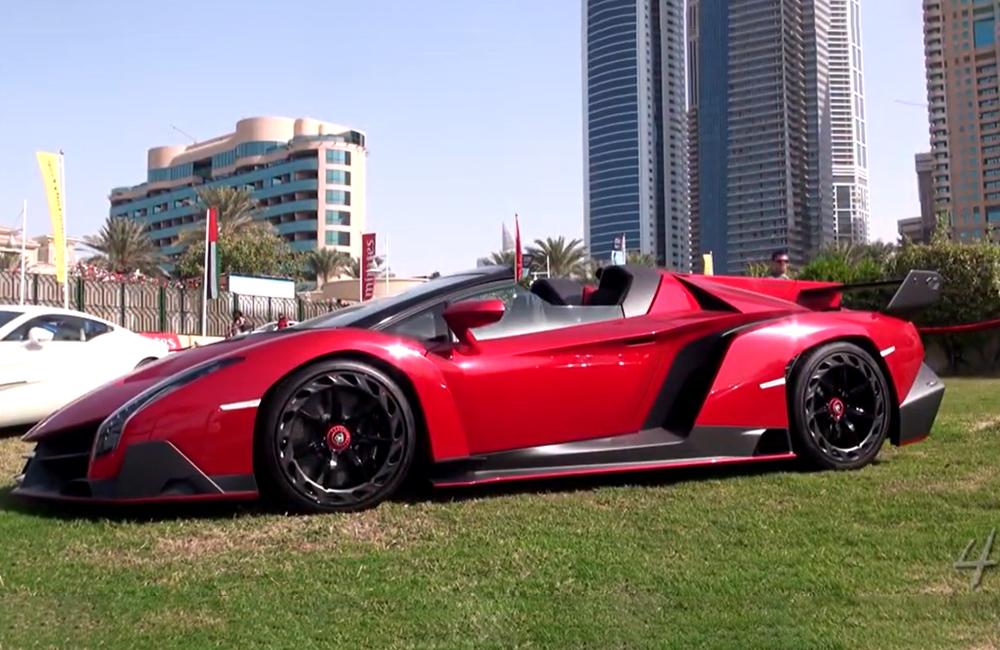 Lamborghini Veneno Roadster @4WheelsofLux / Youtube.com